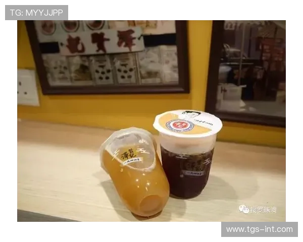走进澳门百老汇手机官网，感受不一样的夜生活魅力